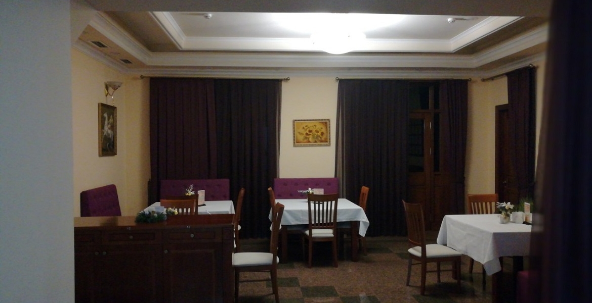 Small banquet hall