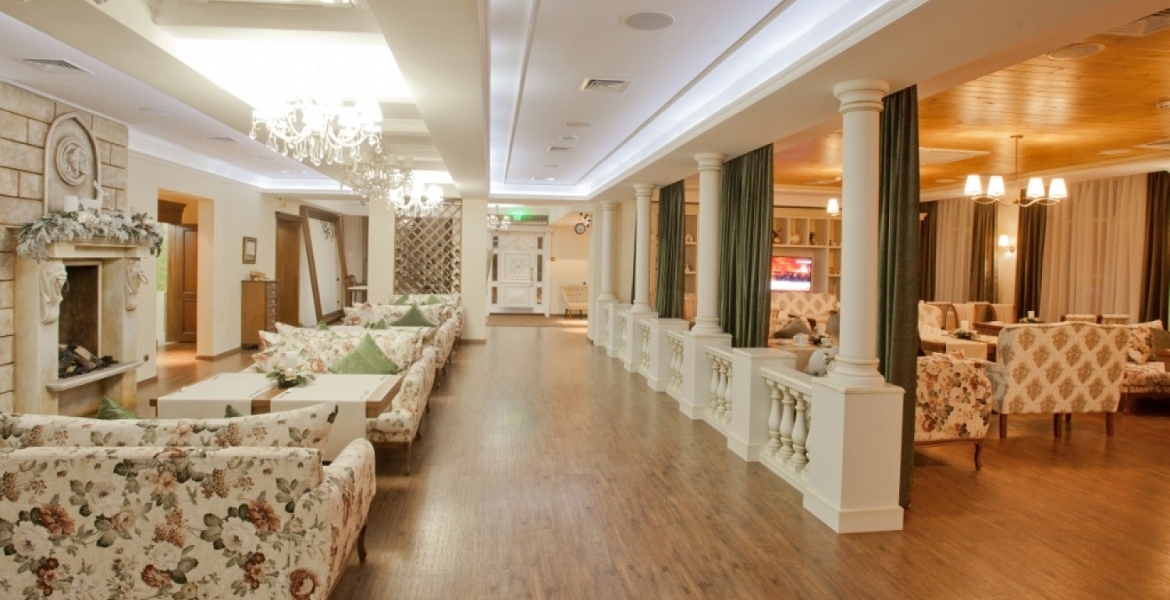 Banquet hall on the 1st floor