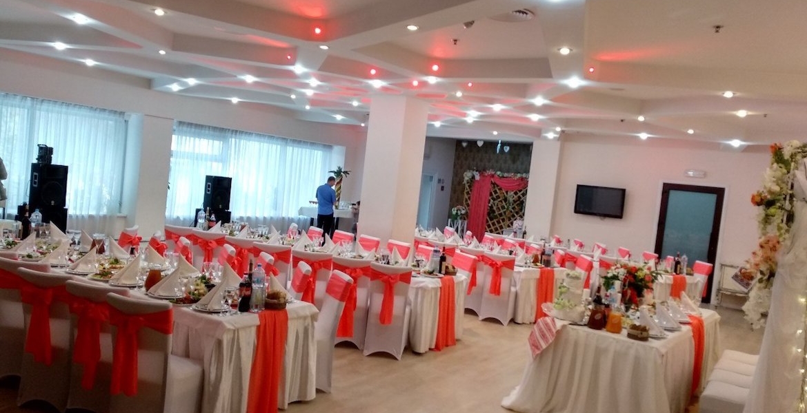 Big banquet hall 