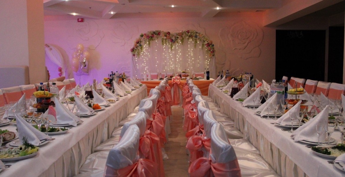 Big banquet hall 