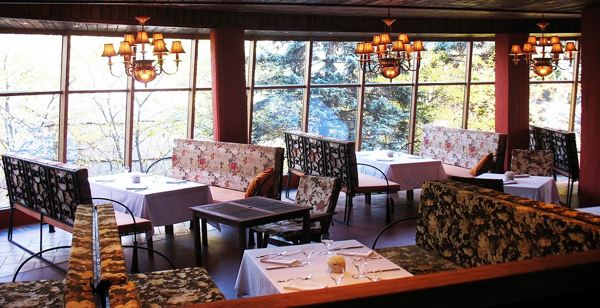 Ресторан Курени - Панорамный зимний зал 