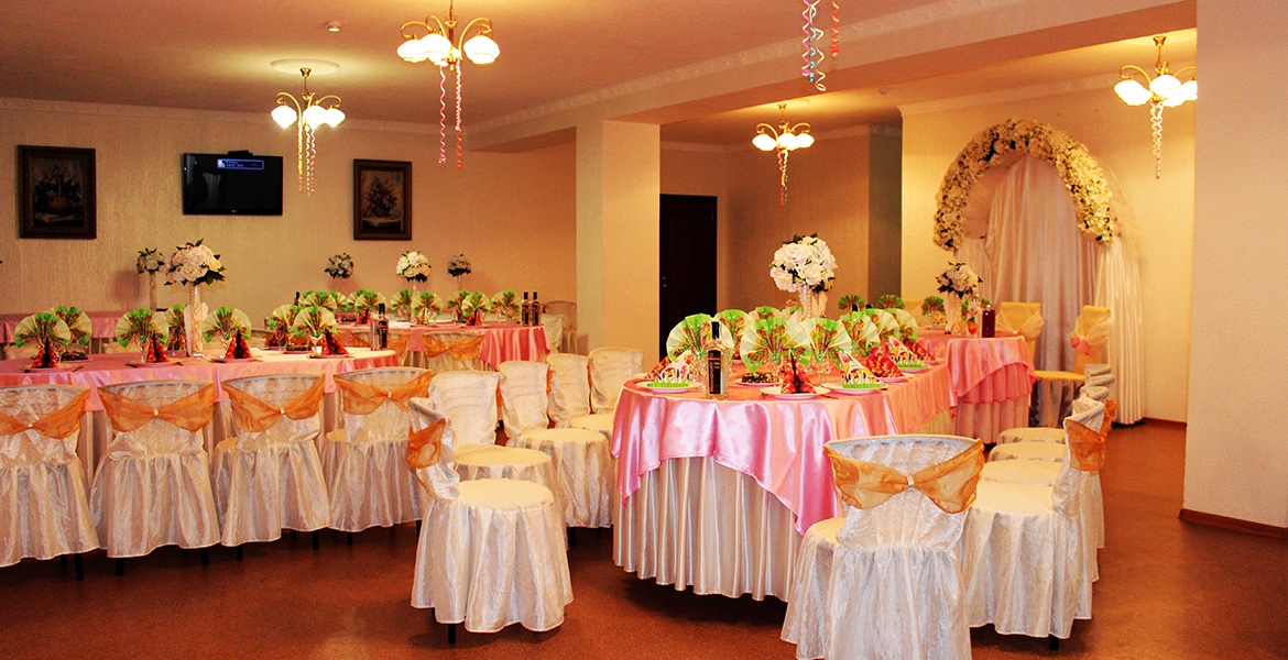 Banquet hall